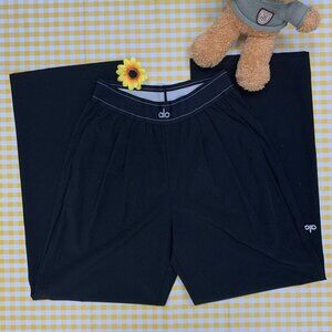 ALO Yoga Women's Black Pants Size：M (Regular)👩🏻💕